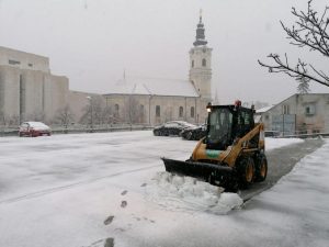 Зимска служба ЈКП „Паркинг сервис”